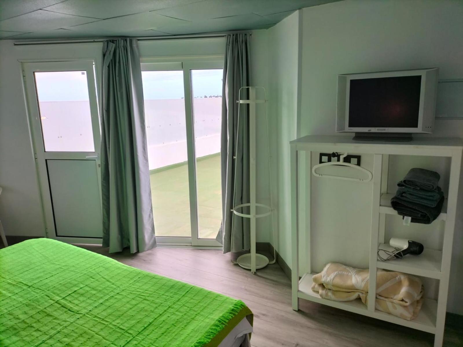 Vv Las Buganvillas Maspalomas - Cocina Y Habitaciones Con Banos Privados Exterior photo