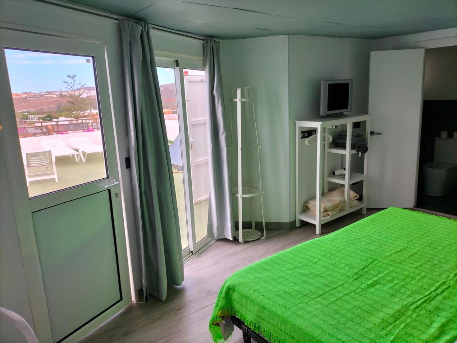 Vv Las Buganvillas Maspalomas - Cocina Y Habitaciones Con Banos Privados Exterior photo