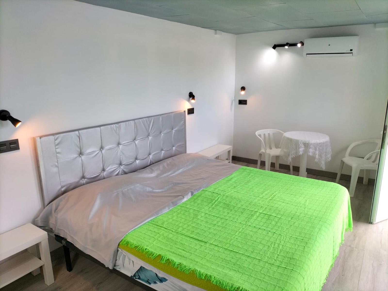 Vv Las Buganvillas Maspalomas - Cocina Y Habitaciones Con Banos Privados Exterior photo