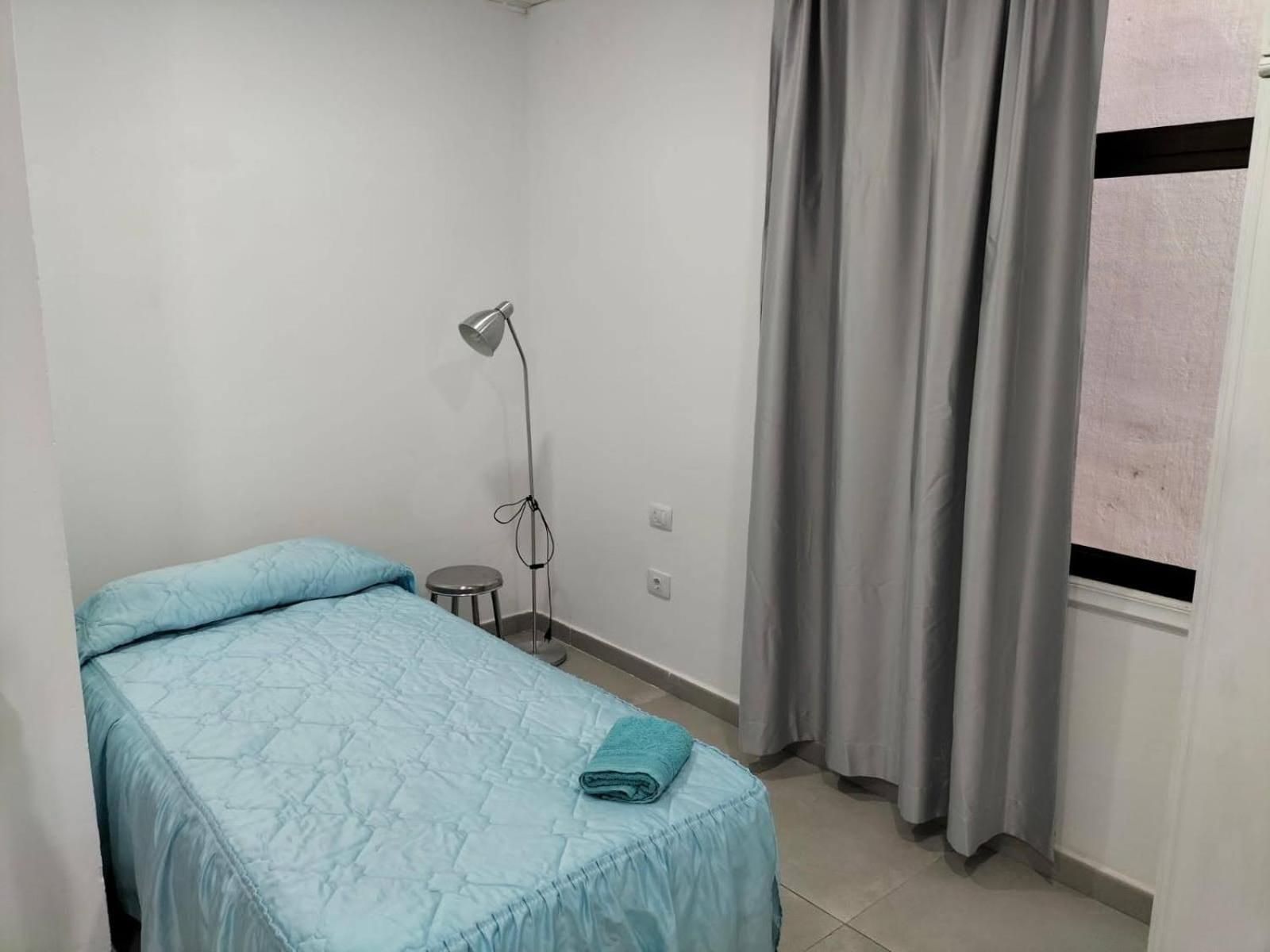 Vv Las Buganvillas Maspalomas - Cocina Y Habitaciones Con Banos Privados Room photo